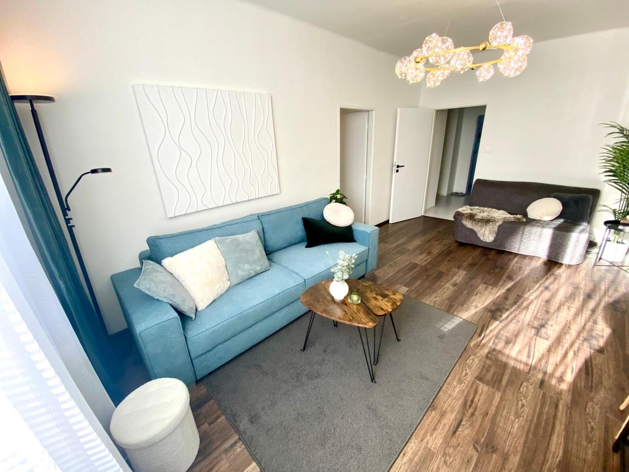 James Dean Apartment - Next To Nivy Bus Station & Mall Bratislava Exterior photo